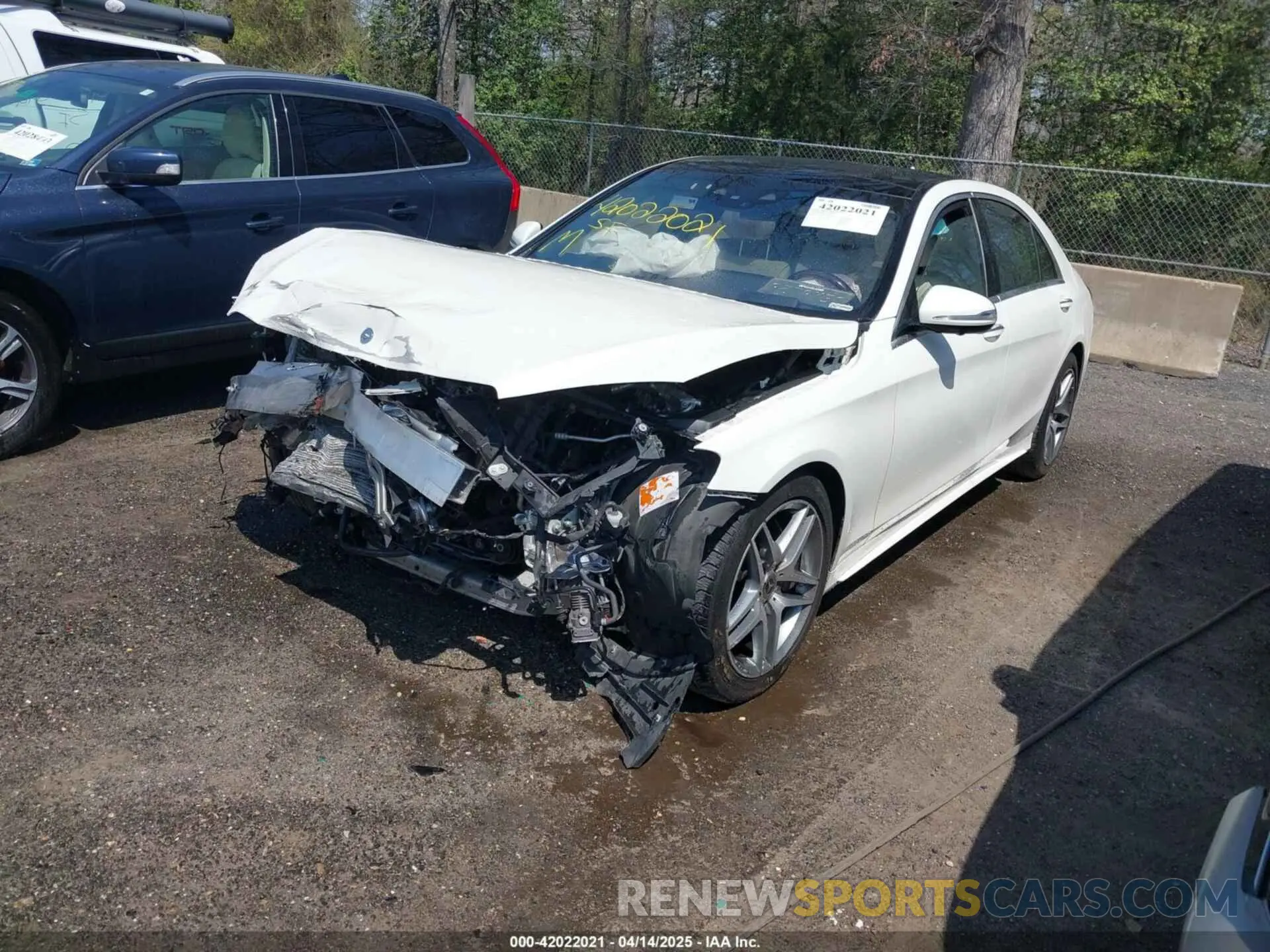 2 Photograph of a damaged car WDDUG8GB1LA517024 MERCEDES-BENZ S 560 2020