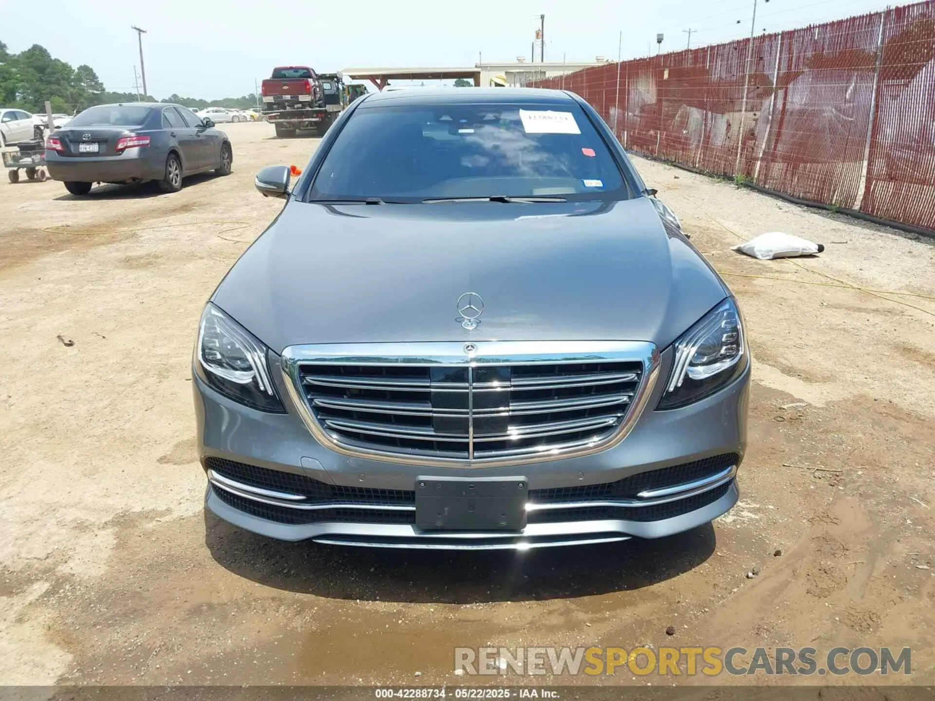 12 Photograph of a damaged car WDDUG8GB8LA502083 MERCEDES-BENZ S 560 2020