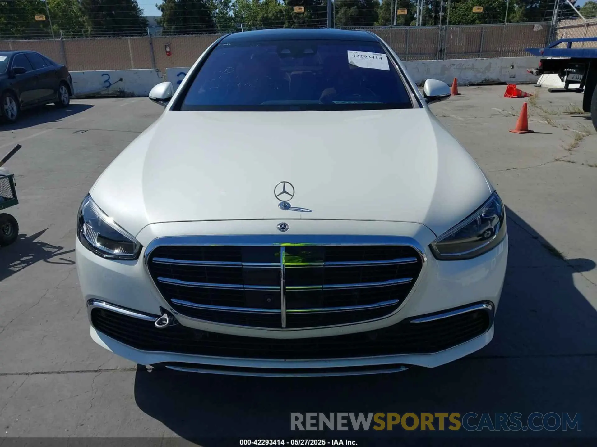 12 Photograph of a damaged car W1K6G7GB5MA017002 MERCEDES-BENZ S 580 2021