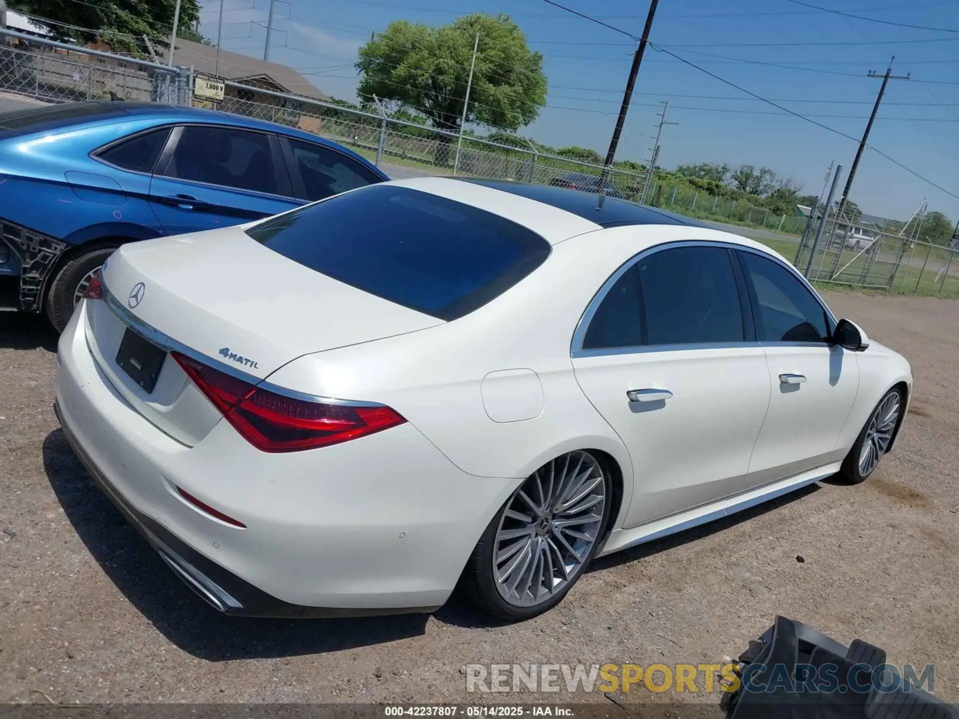 4 Photograph of a damaged car W1K6G7GB5MA022278 MERCEDES-BENZ S 580 2021