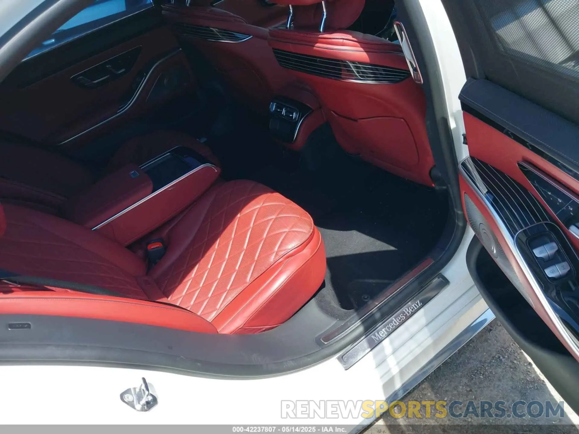 8 Photograph of a damaged car W1K6G7GB5MA022278 MERCEDES-BENZ S 580 2021