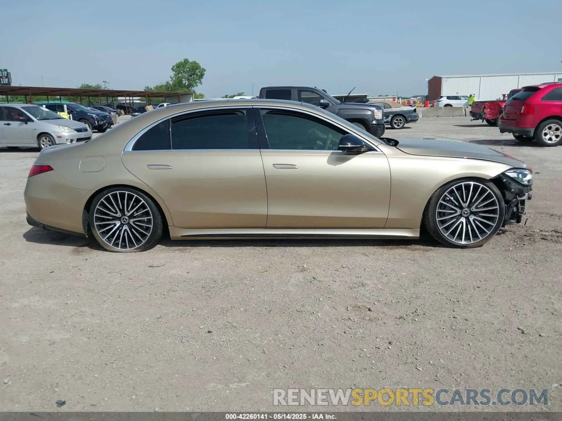 12 Photograph of a damaged car W1K6G7GB0NA083989 MERCEDES-BENZ S 580 2022