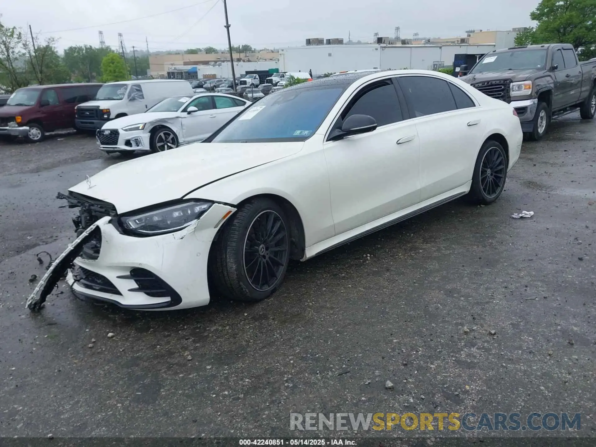 2 Photograph of a damaged car W1K6G7GB0NA143124 MERCEDES-BENZ S 580 2022