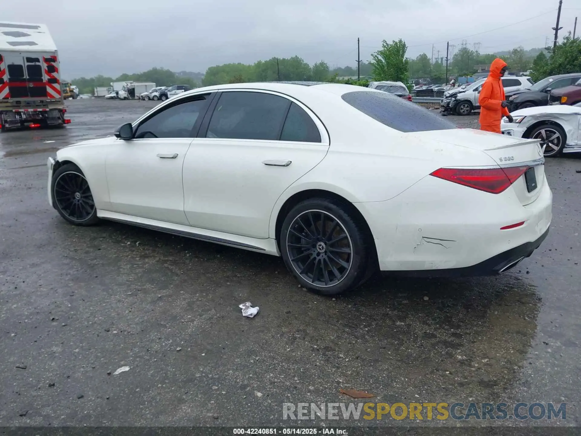 3 Photograph of a damaged car W1K6G7GB0NA143124 MERCEDES-BENZ S 580 2022