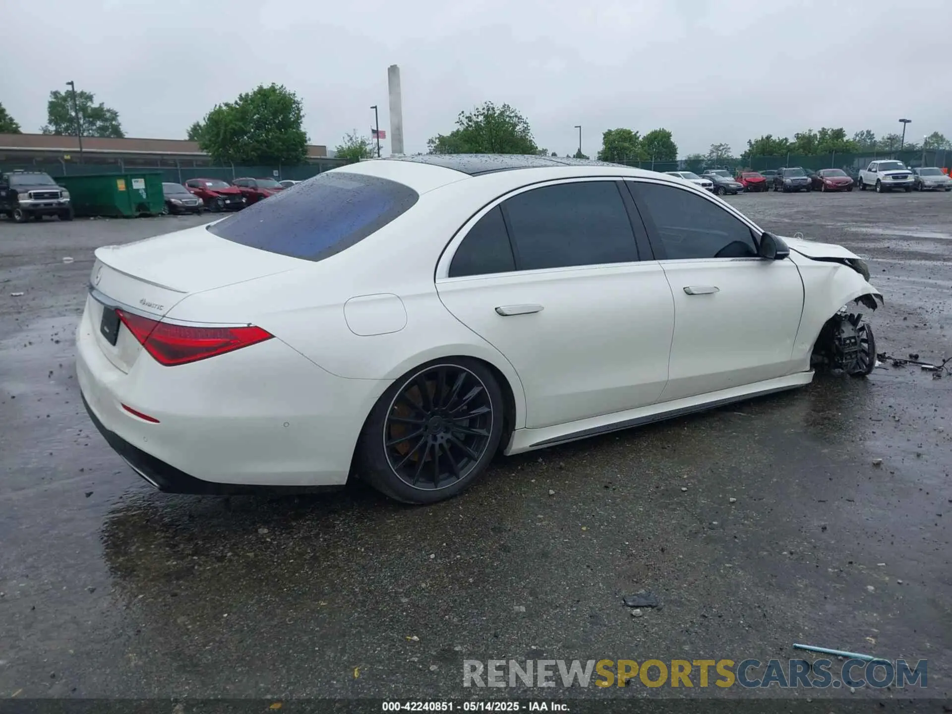4 Photograph of a damaged car W1K6G7GB0NA143124 MERCEDES-BENZ S 580 2022