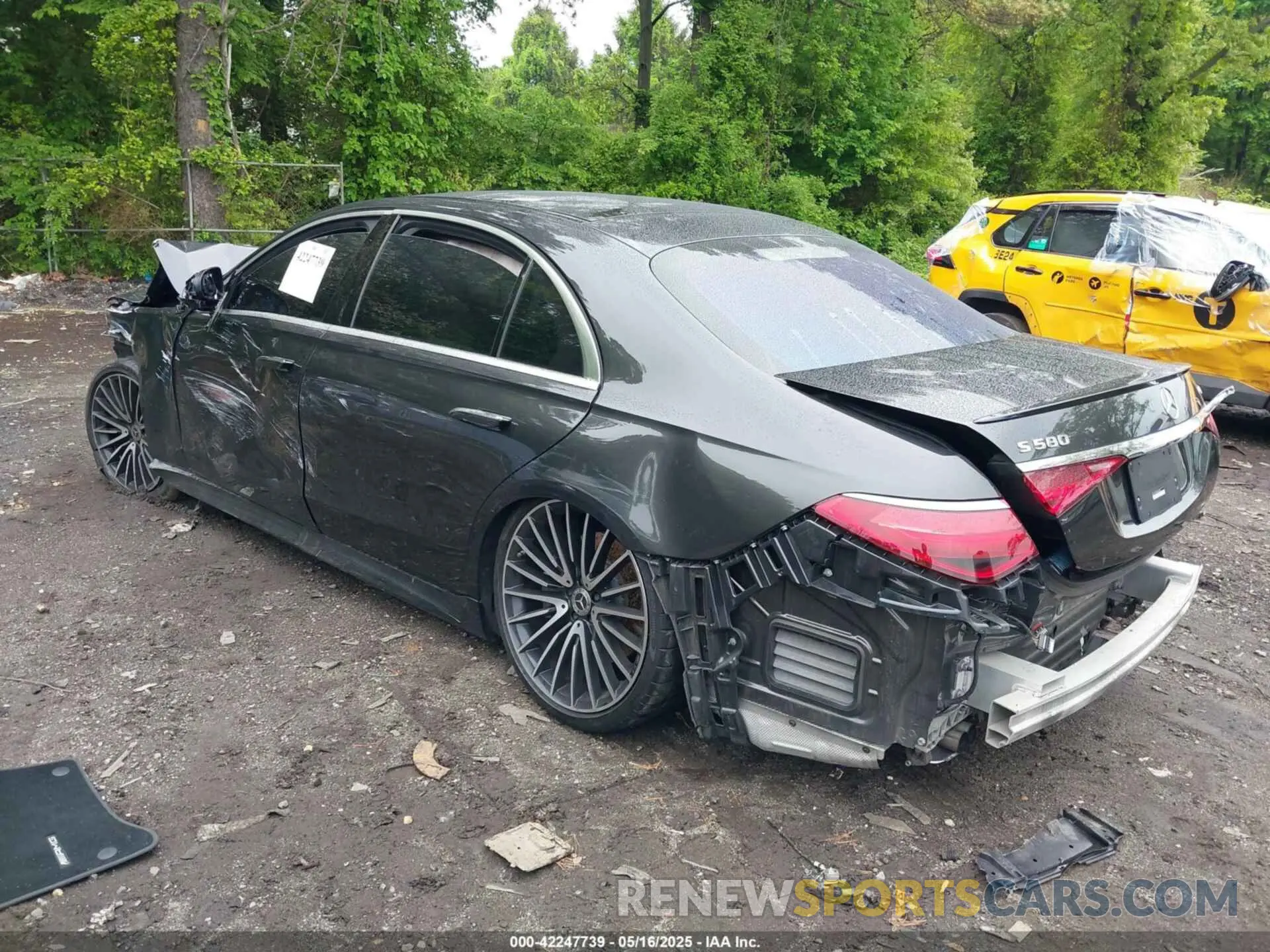 3 Photograph of a damaged car W1K6G7GB3NA065888 MERCEDES-BENZ S 580 2022