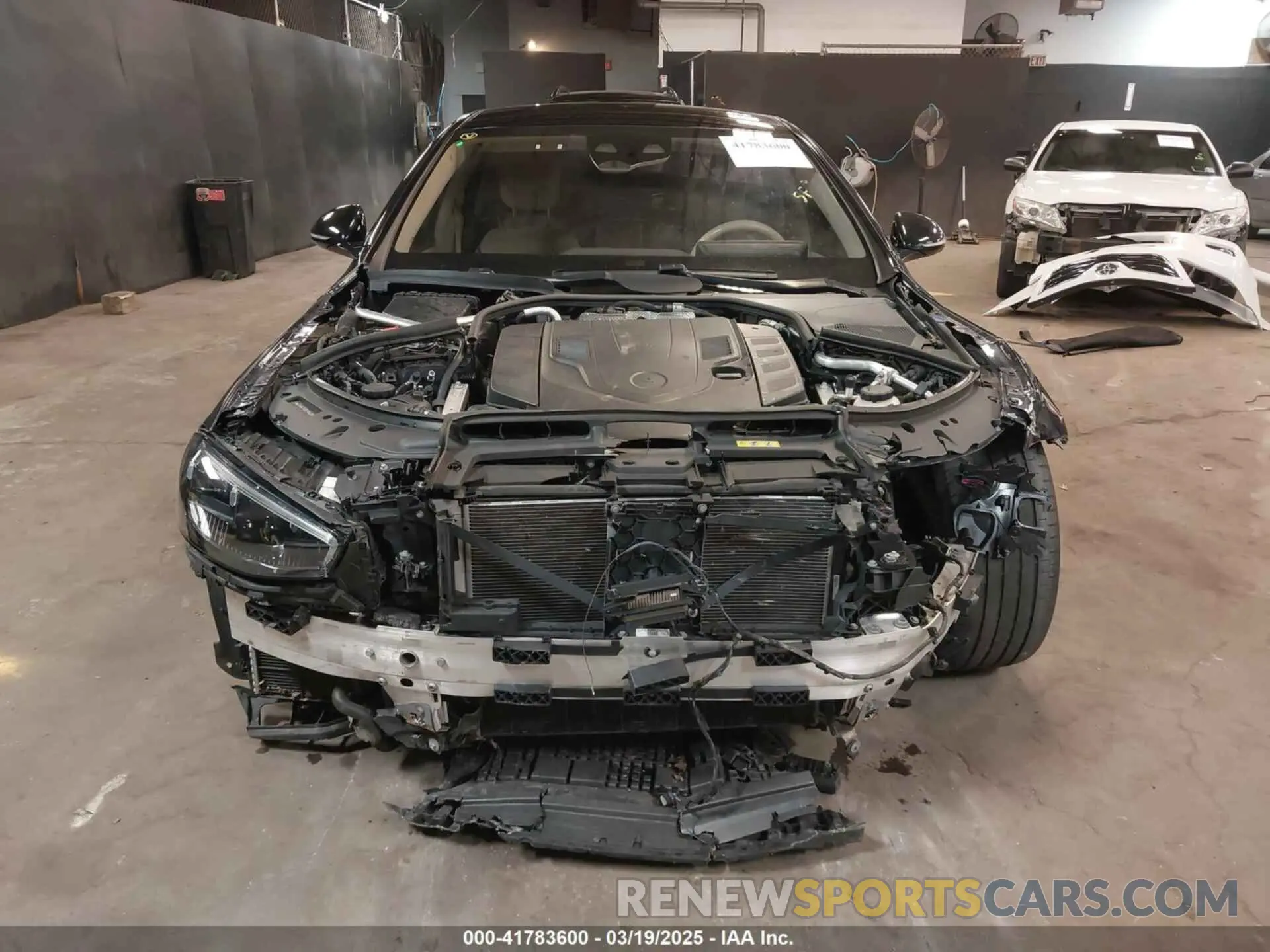 13 Photograph of a damaged car W1K6G7GB7NA155304 MERCEDES-BENZ S 580 2022