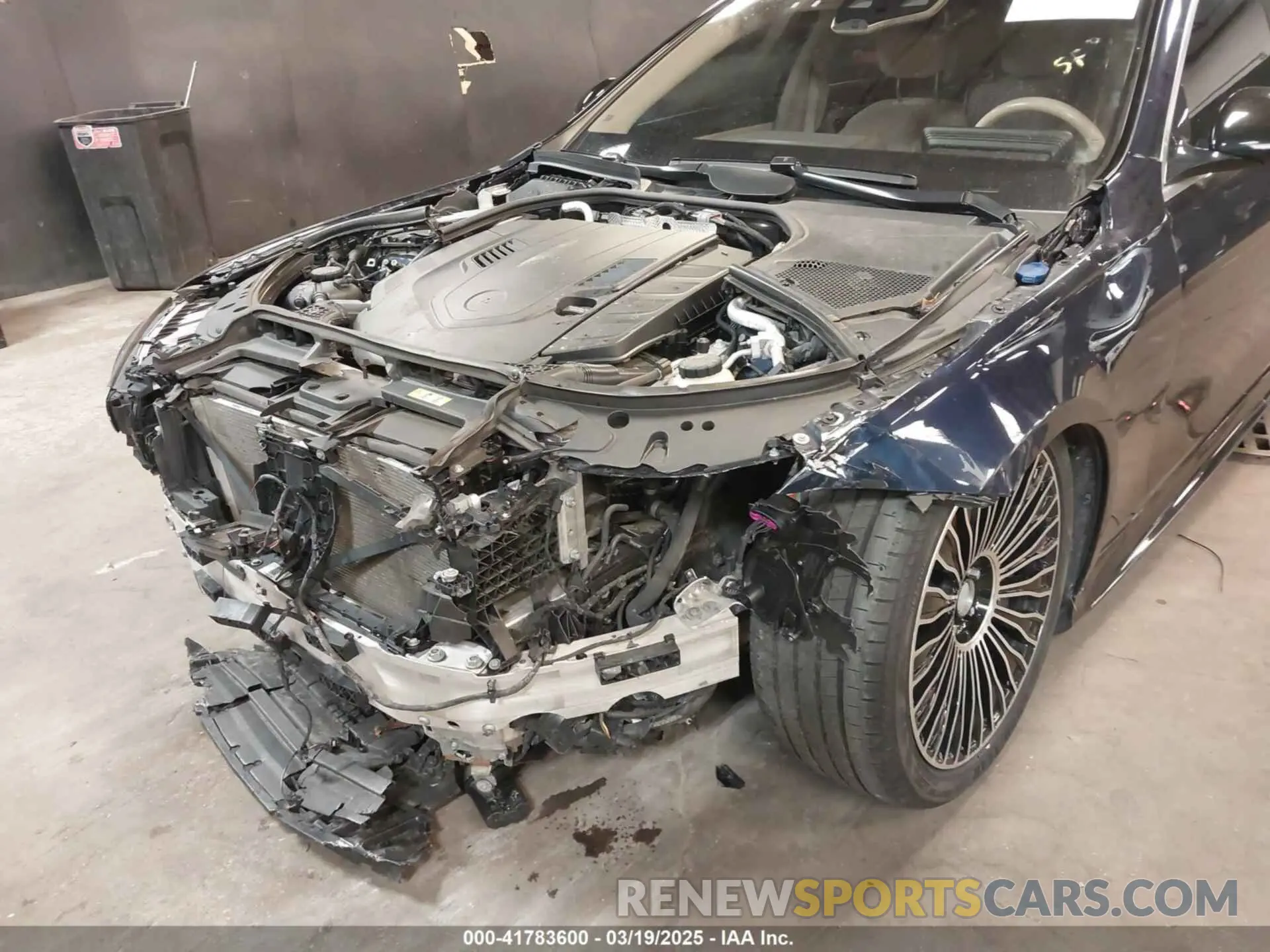 6 Photograph of a damaged car W1K6G7GB7NA155304 MERCEDES-BENZ S 580 2022