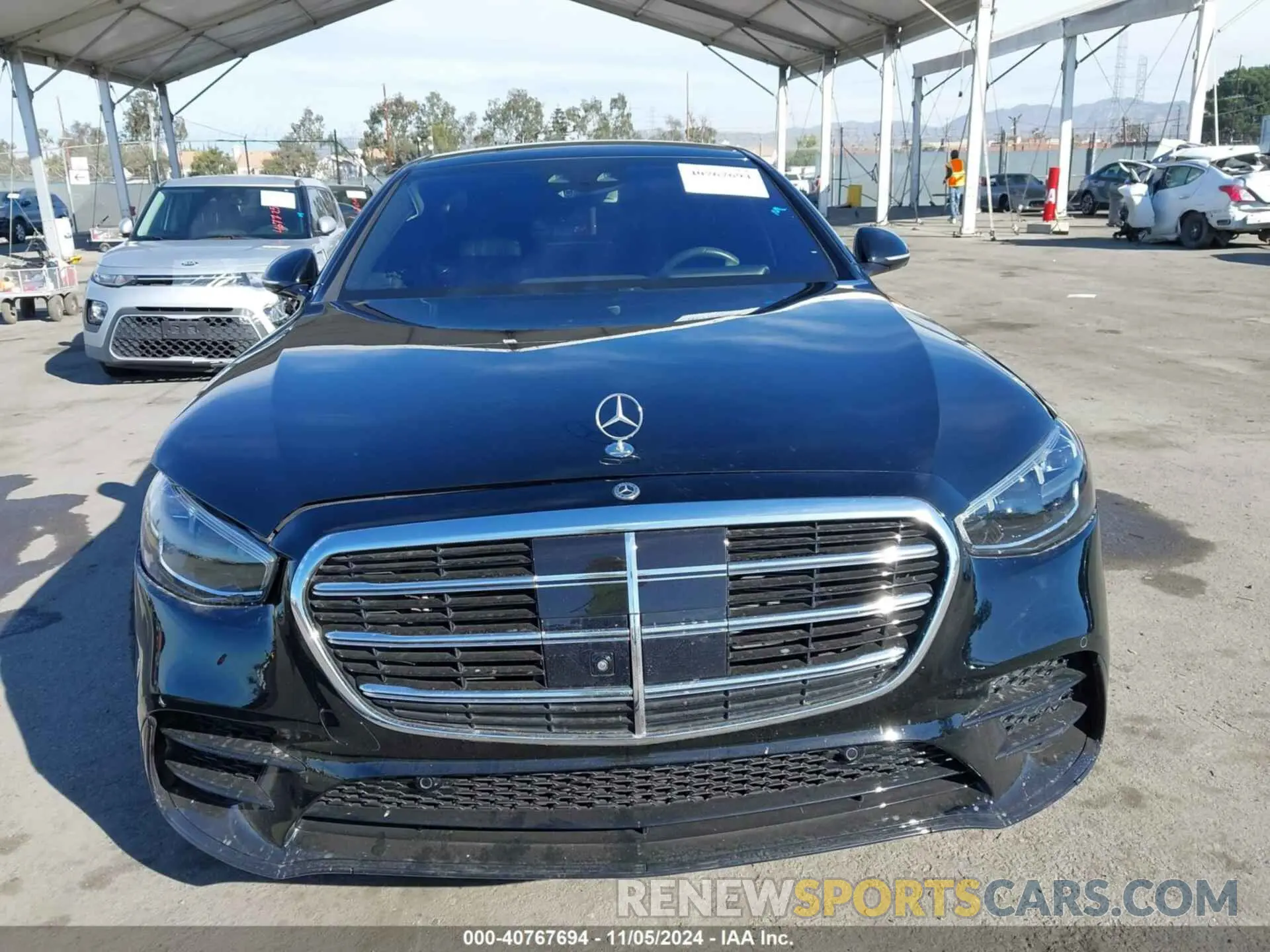 12 Photograph of a damaged car W1K6G7GB9NA106024 MERCEDES-BENZ S 580 2022