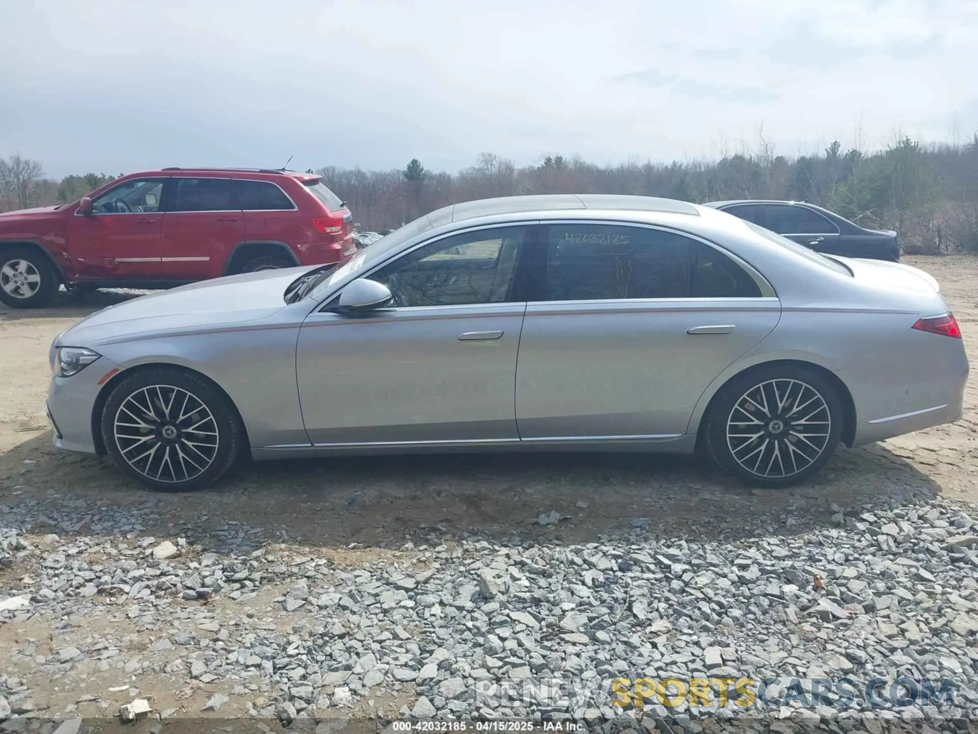 14 Photograph of a damaged car W1K6G7GBXNA156561 MERCEDES-BENZ S 580 2022