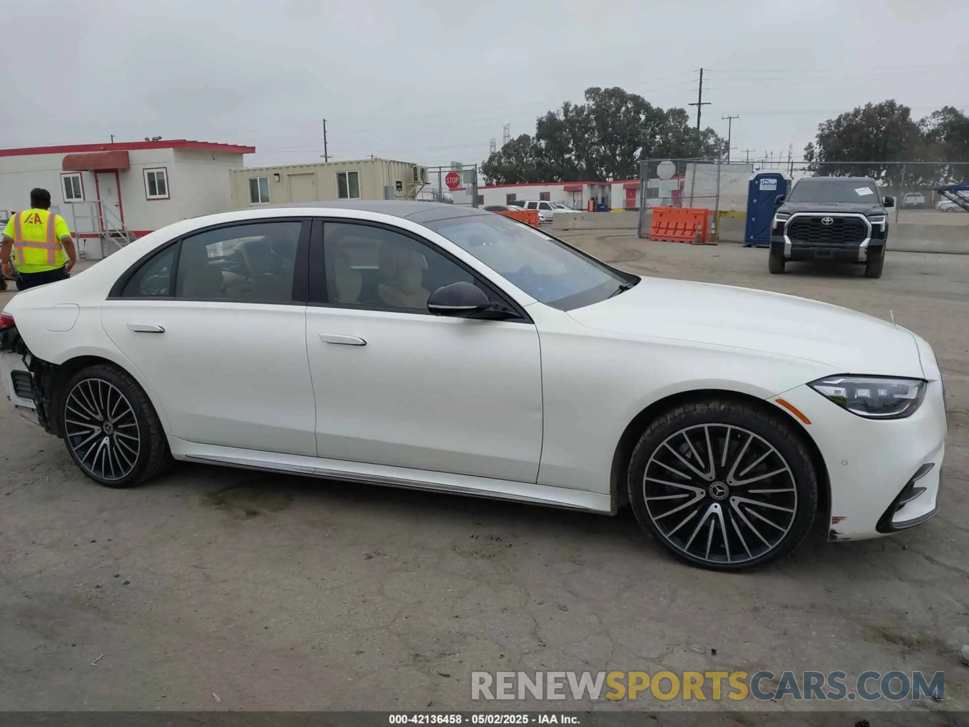 14 Photograph of a damaged car W1K6G7GB5PA182598 MERCEDES-BENZ S 580 2023