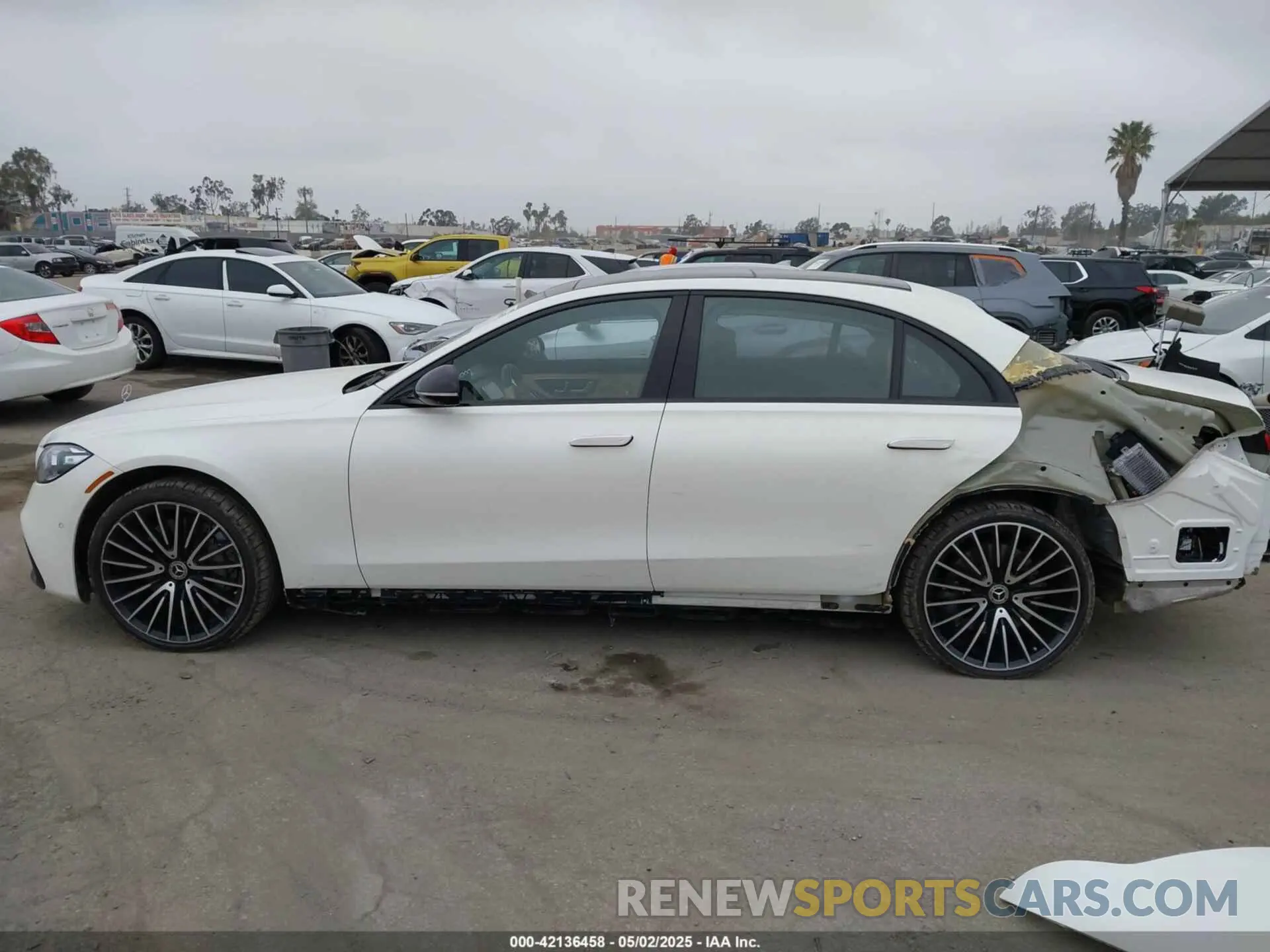 15 Photograph of a damaged car W1K6G7GB5PA182598 MERCEDES-BENZ S 580 2023