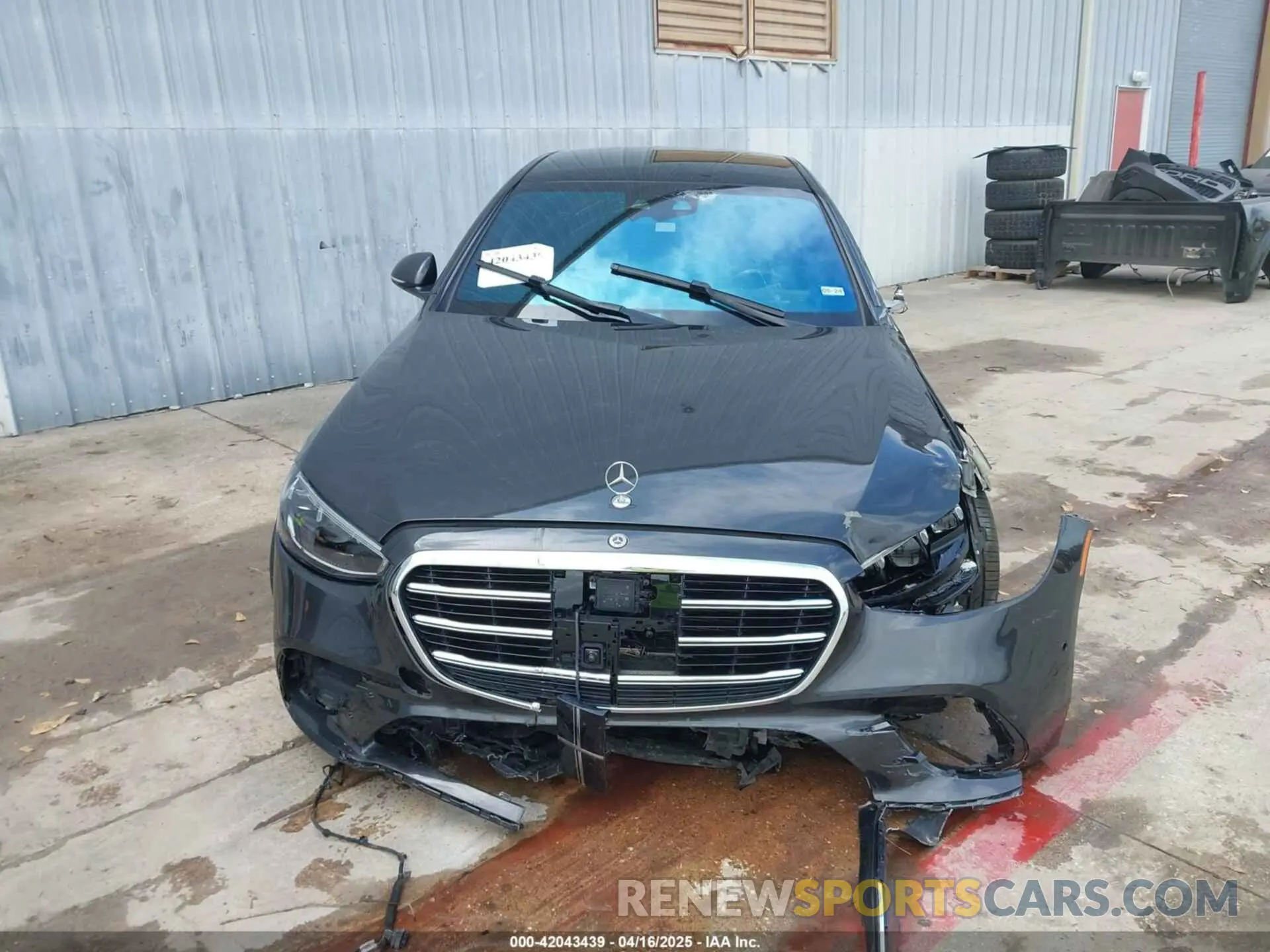 12 Photograph of a damaged car W1K6G7GB6PA198518 MERCEDES-BENZ S 580 2023