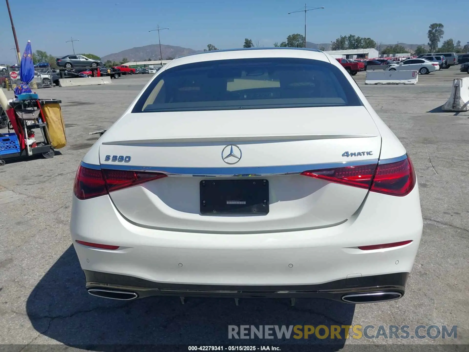 17 Photograph of a damaged car W1K6G7GB6PA235373 MERCEDES-BENZ S 580 2023
