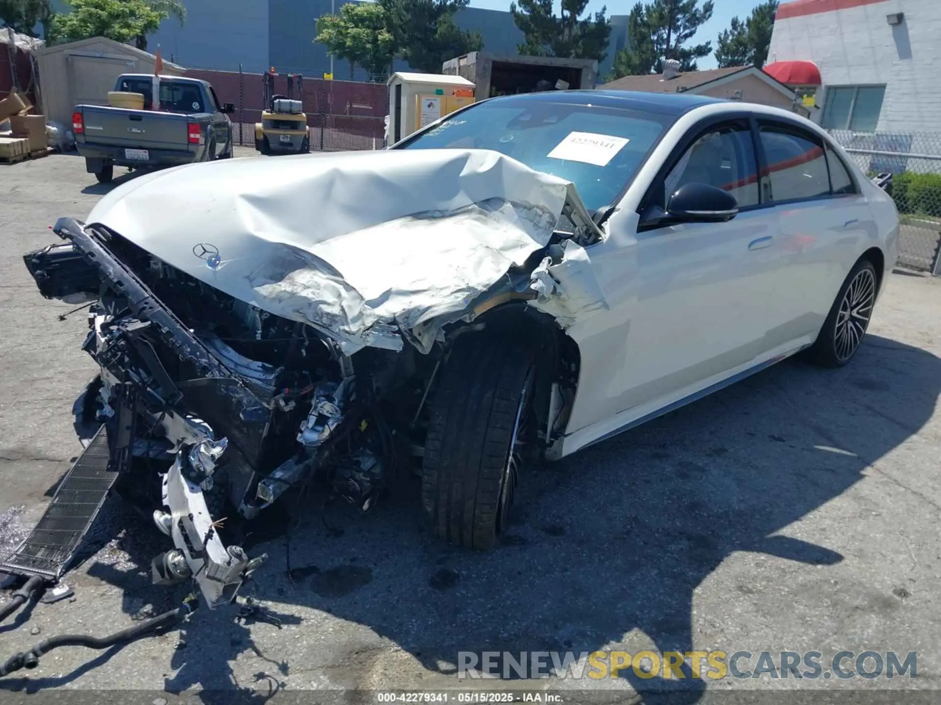 2 Photograph of a damaged car W1K6G7GB6PA235373 MERCEDES-BENZ S 580 2023