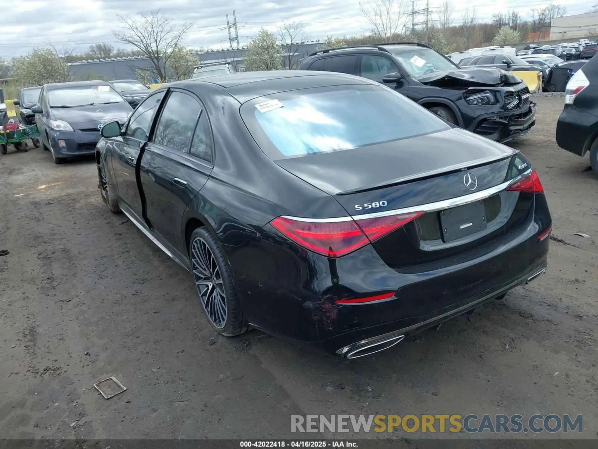 3 Photograph of a damaged car W1K6G7GB7PA204391 MERCEDES-BENZ S 580 2023