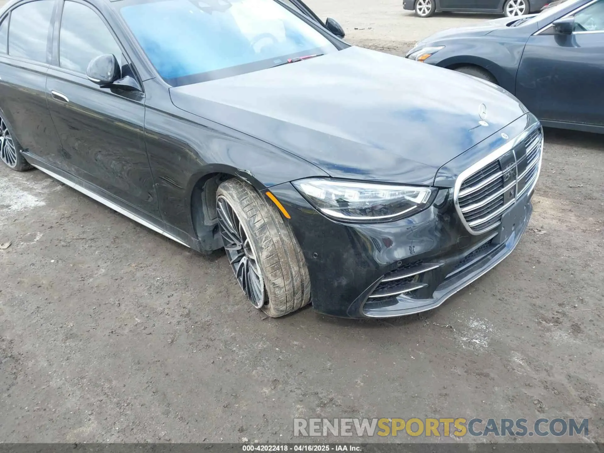 6 Photograph of a damaged car W1K6G7GB7PA204391 MERCEDES-BENZ S 580 2023