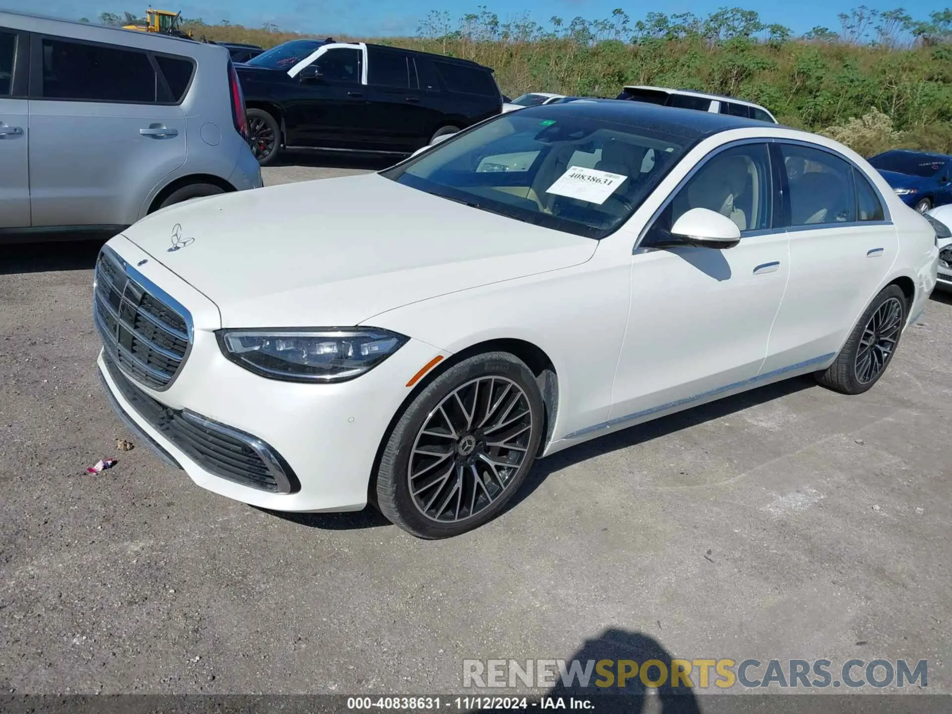 2 Photograph of a damaged car W1K6G7GB7PA223863 MERCEDES-BENZ S 580 2023
