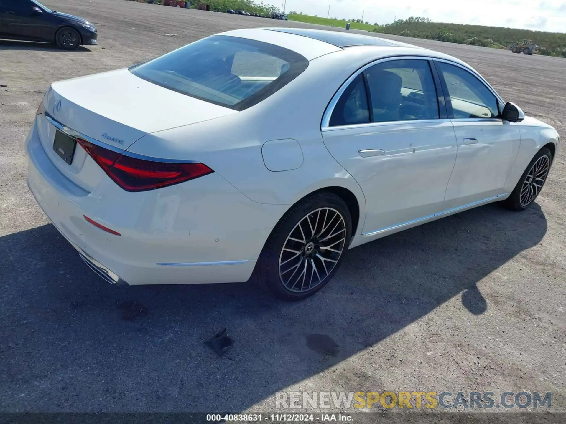4 Photograph of a damaged car W1K6G7GB7PA223863 MERCEDES-BENZ S 580 2023