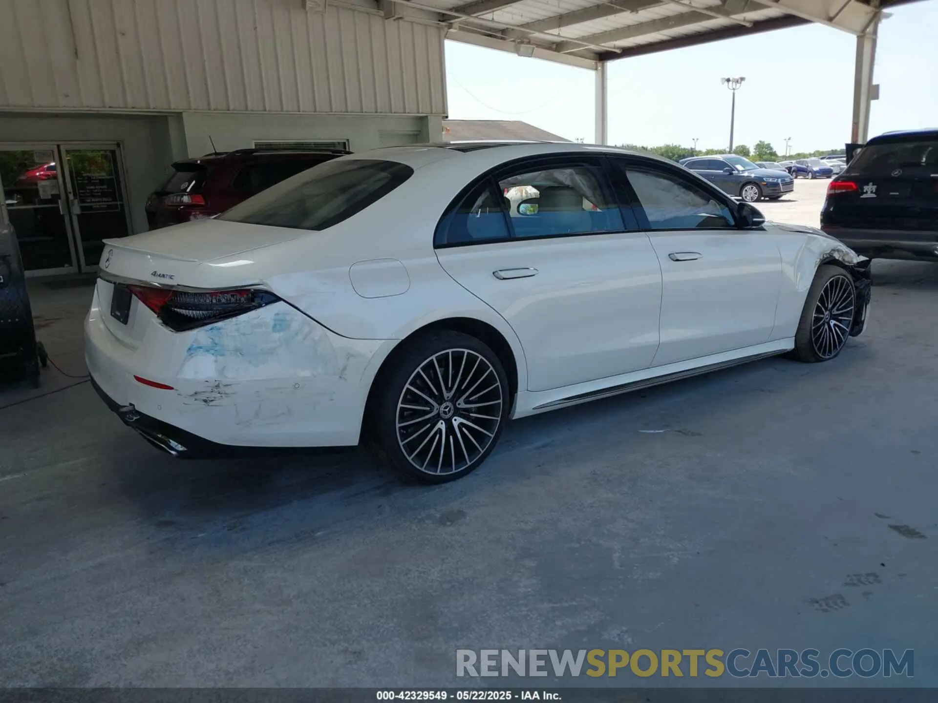 4 Photograph of a damaged car W1K6G7GB8PA234421 MERCEDES-BENZ S 580 2023