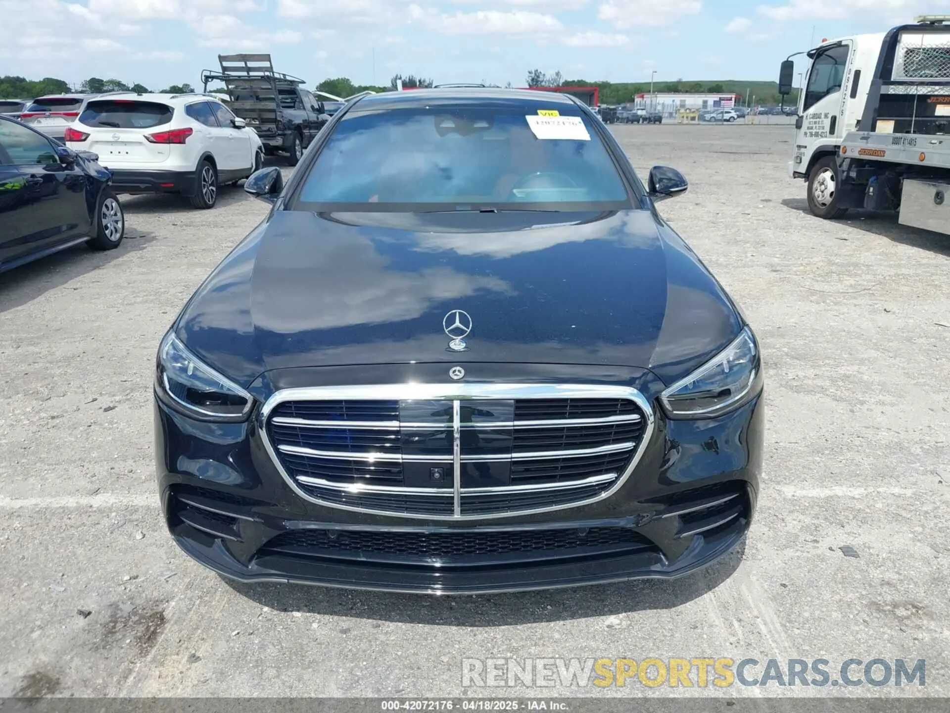 13 Photograph of a damaged car W1K6G7GB4RA304144 MERCEDES-BENZ S 580 2024