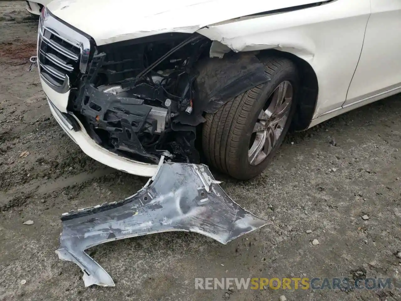 9 Photograph of a damaged car WDDUG6EB0KA476097 MERCEDES-BENZ S-CLASS 2019