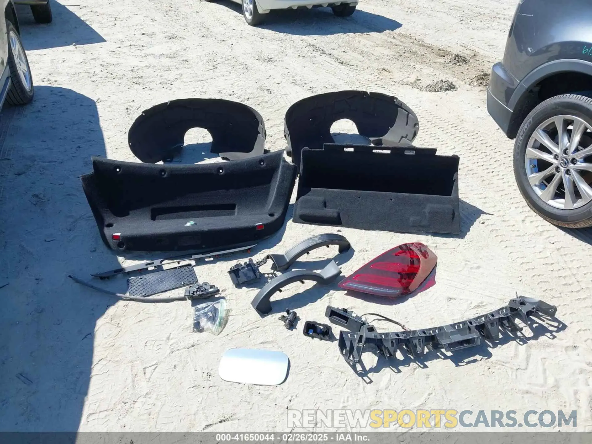 12 Photograph of a damaged car WDDUG6GB1KA482651 MERCEDES-BENZ S-CLASS 2019