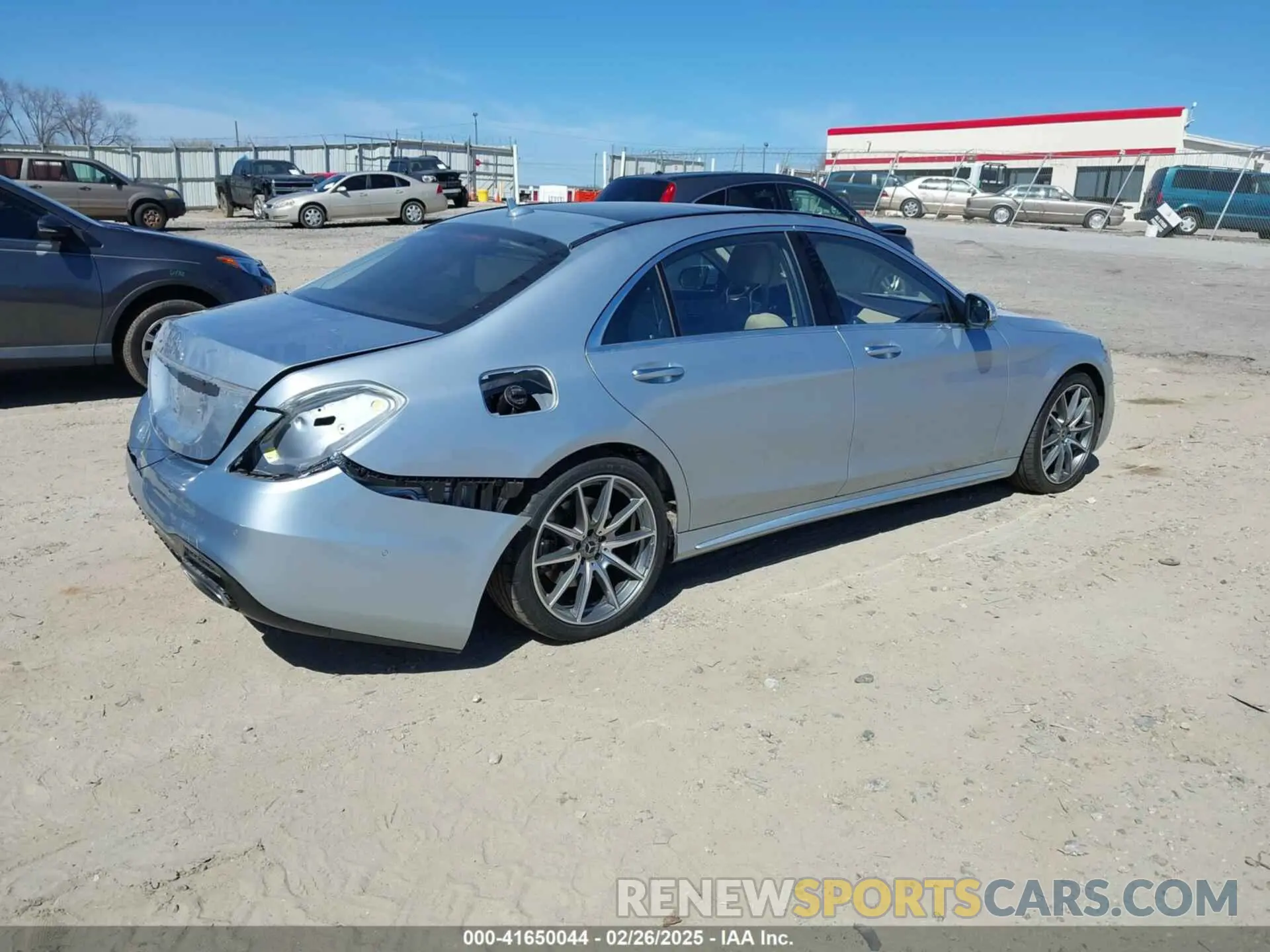 4 Photograph of a damaged car WDDUG6GB1KA482651 MERCEDES-BENZ S-CLASS 2019