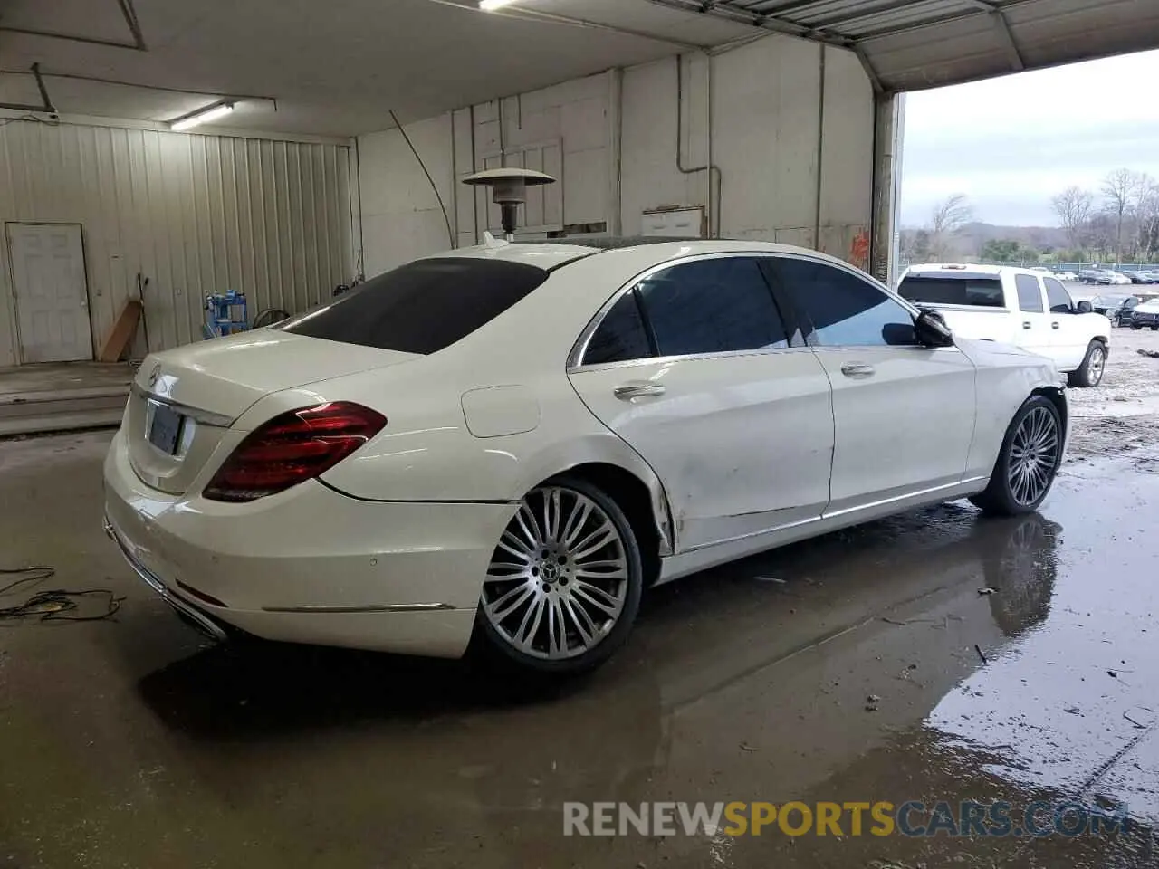 3 Photograph of a damaged car WDDUG6GB6KA424101 MERCEDES-BENZ S-CLASS 2019