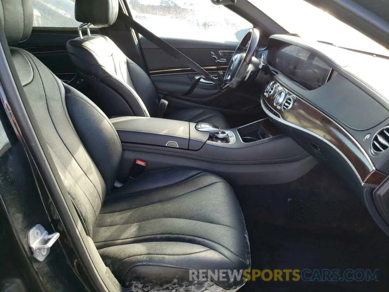 5 Photograph of a damaged car WDDUG6GB7KA480418 MERCEDES-BENZ S-CLASS 2019