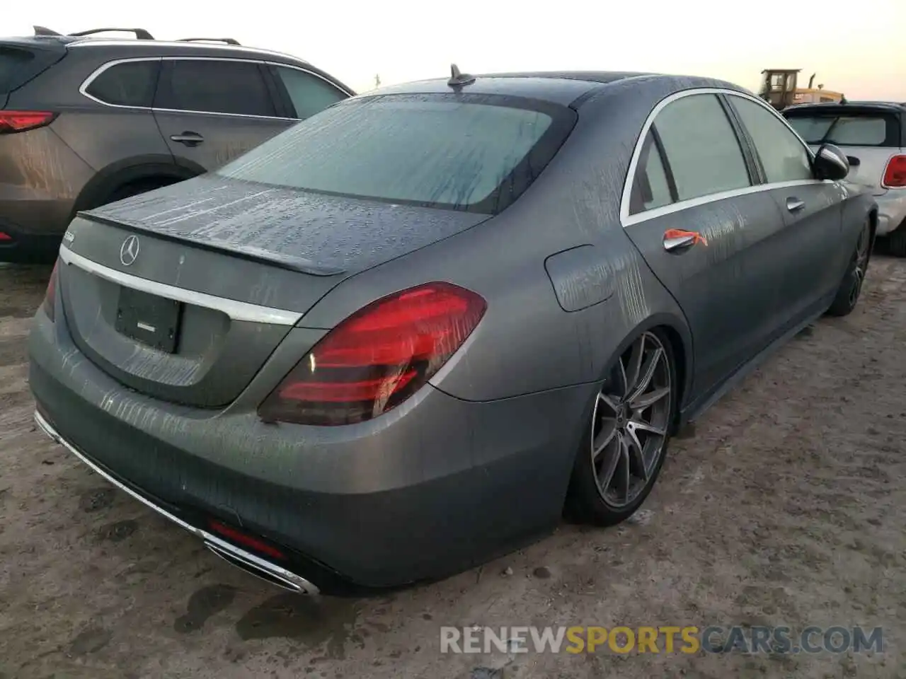 4 Photograph of a damaged car WDDUG8DB2KA477894 MERCEDES-BENZ S-CLASS 2019