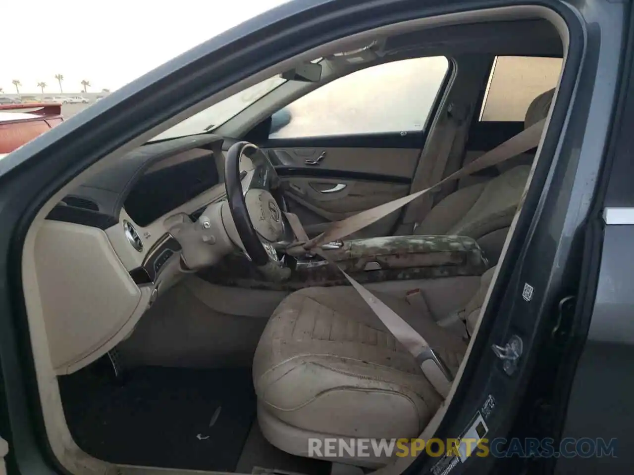 5 Photograph of a damaged car WDDUG8DB2KA477894 MERCEDES-BENZ S-CLASS 2019