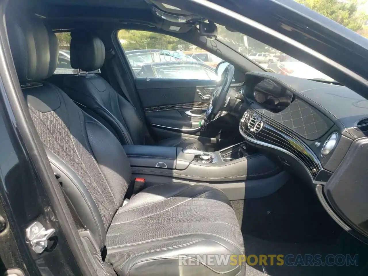 5 Photograph of a damaged car WDDUG8GB0KA466324 MERCEDES-BENZ S-CLASS 2019