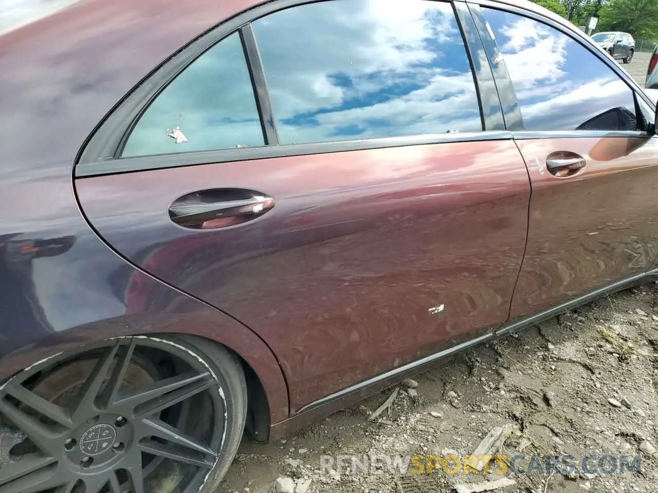 10 Photograph of a damaged car WDDUG8GB1KA460161 MERCEDES-BENZ S-CLASS 2019
