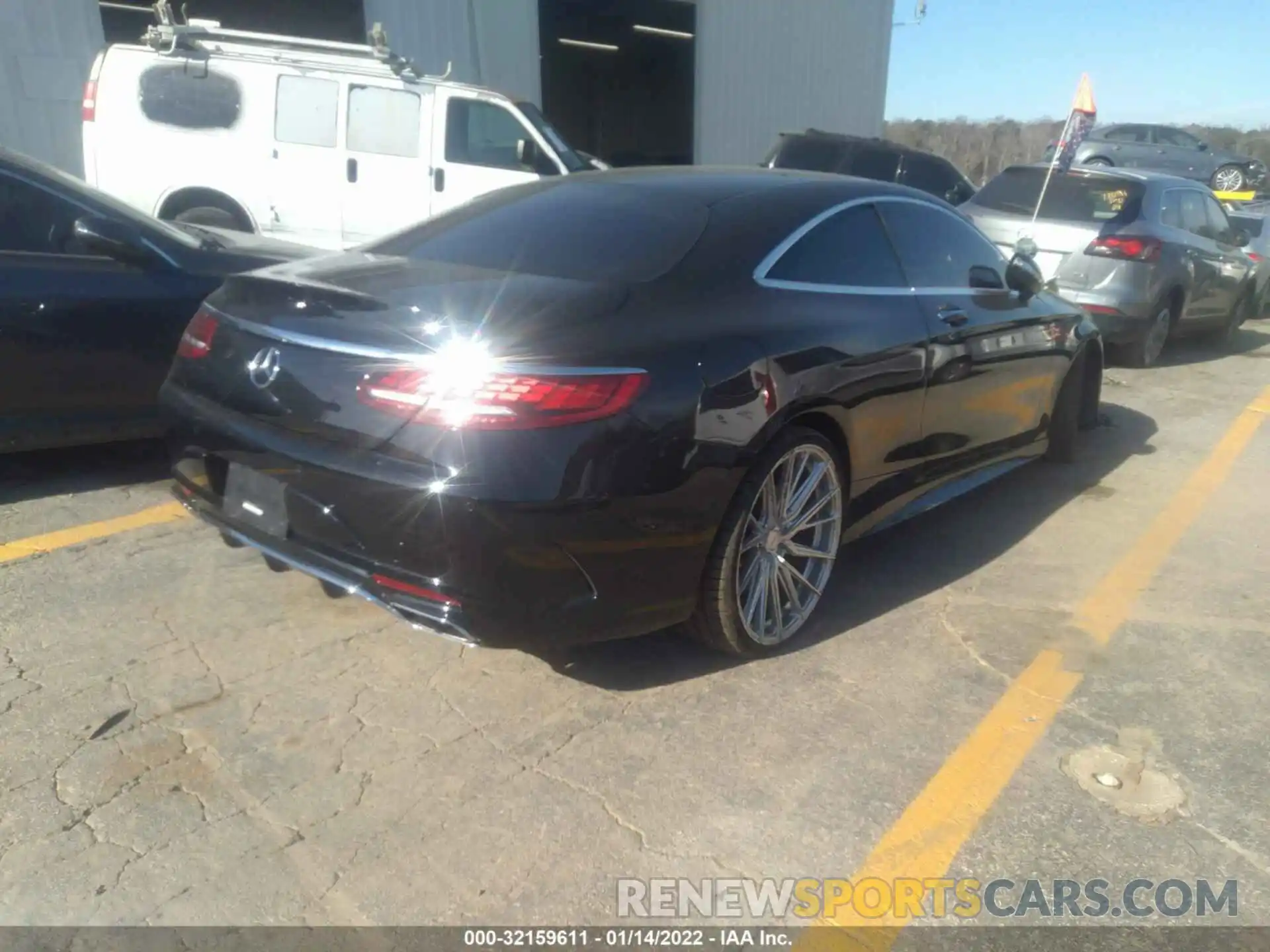 4 Photograph of a damaged car WDDXJ8GB9KA035897 MERCEDES-BENZ S-CLASS 2019