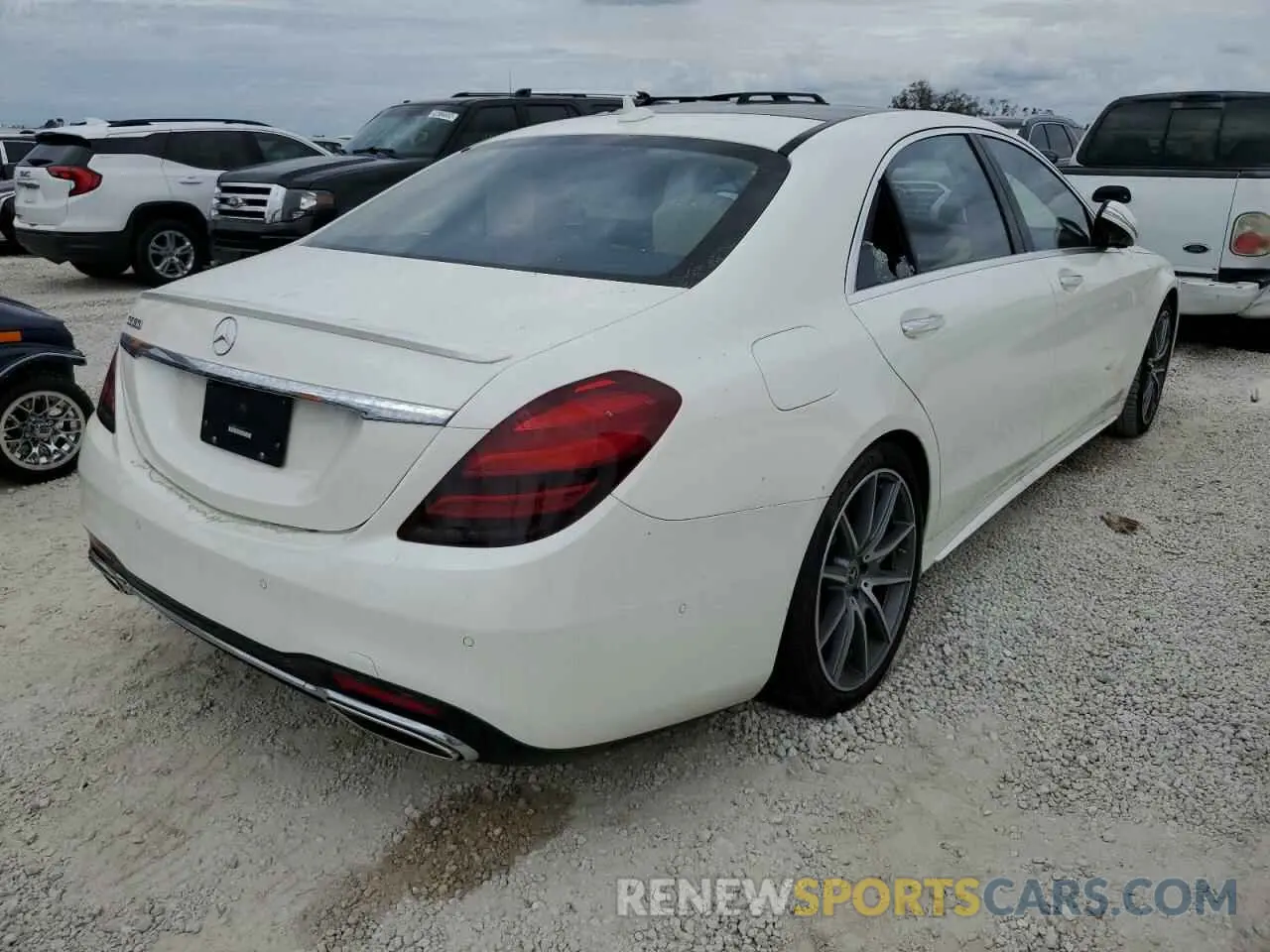4 Photograph of a damaged car W1KUG8DB8LA553992 MERCEDES-BENZ S-CLASS 2020