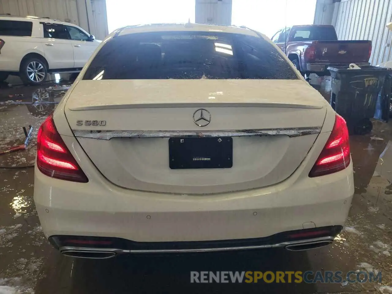 6 Photograph of a damaged car W1KUG8GB6LA556031 MERCEDES-BENZ S-CLASS 2020