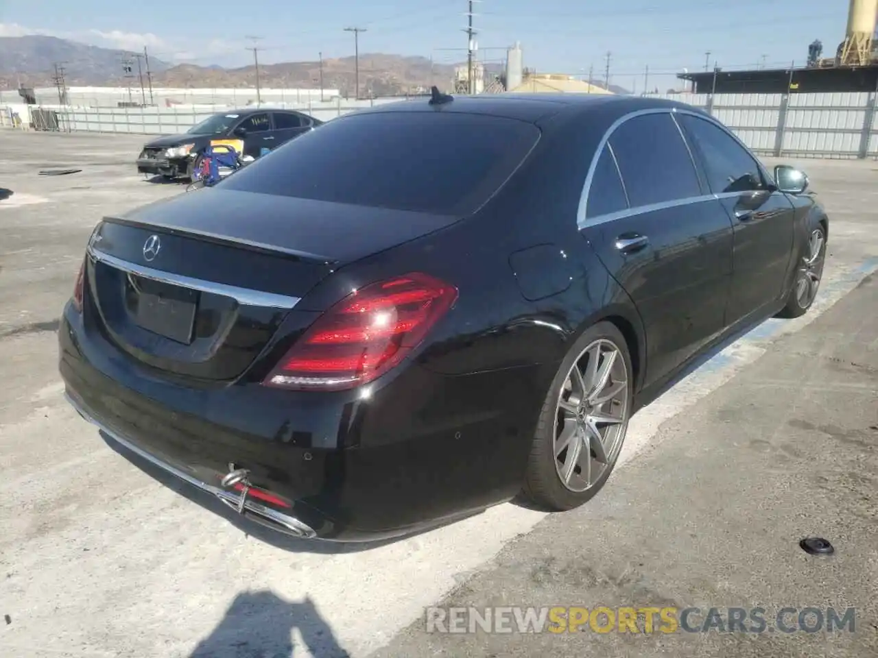 4 Photograph of a damaged car WDDUG8DB3LA523833 MERCEDES-BENZ S-CLASS 2020