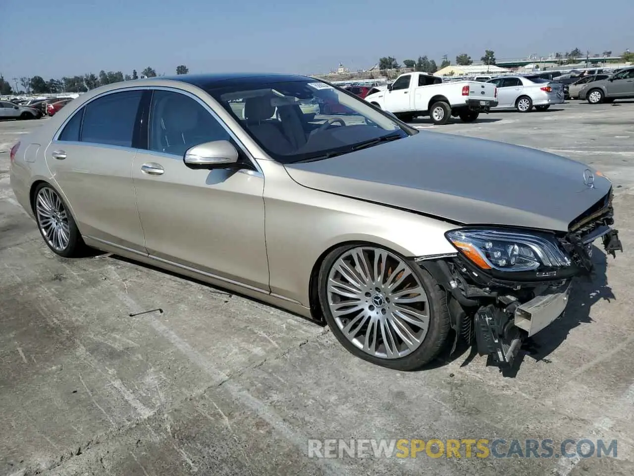 4 Photograph of a damaged car WDDUG8DB5LA519945 MERCEDES-BENZ S-CLASS 2020