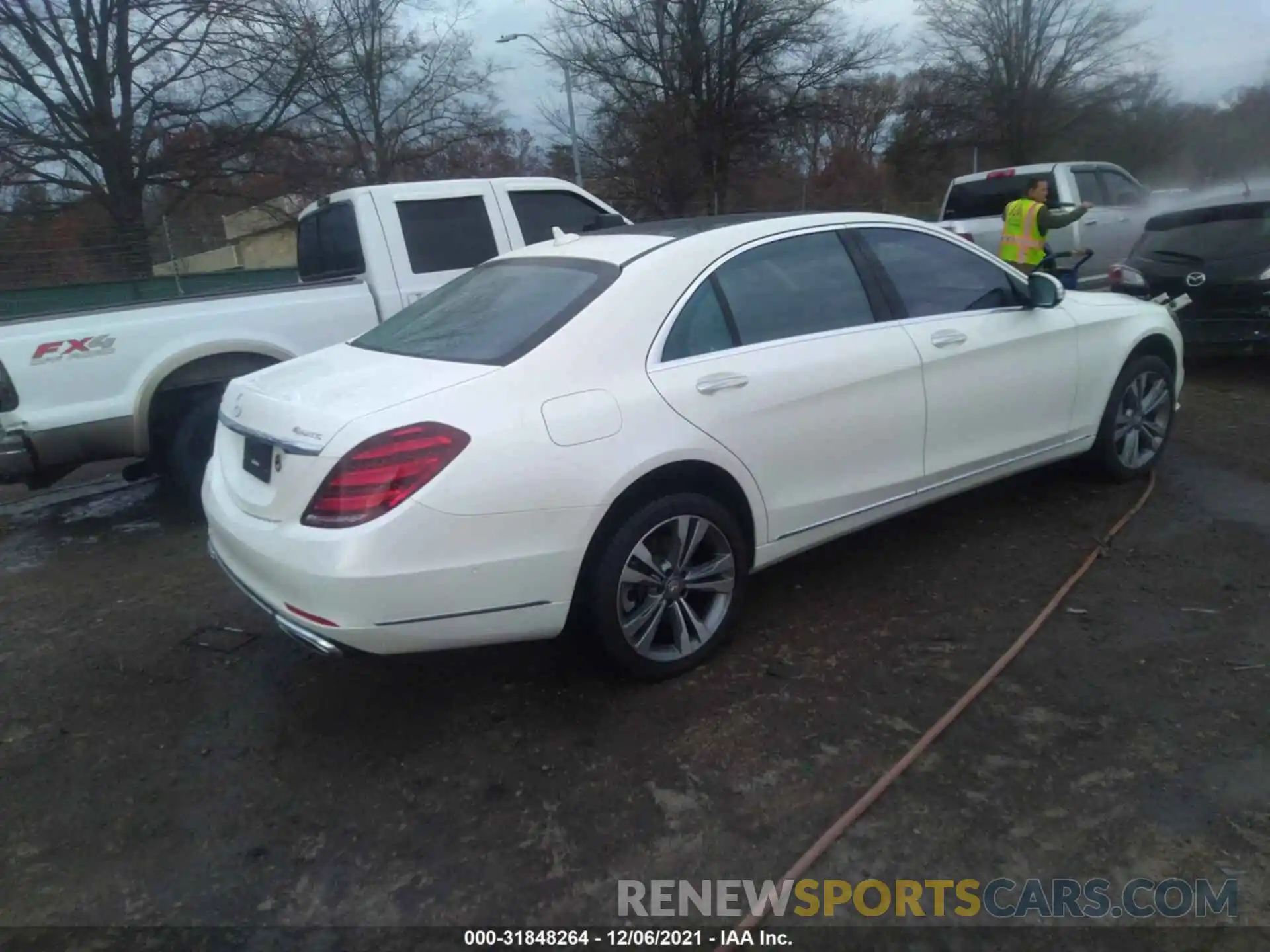 4 Photograph of a damaged car WDDUG8GB3LA506686 MERCEDES-BENZ S-CLASS 2020