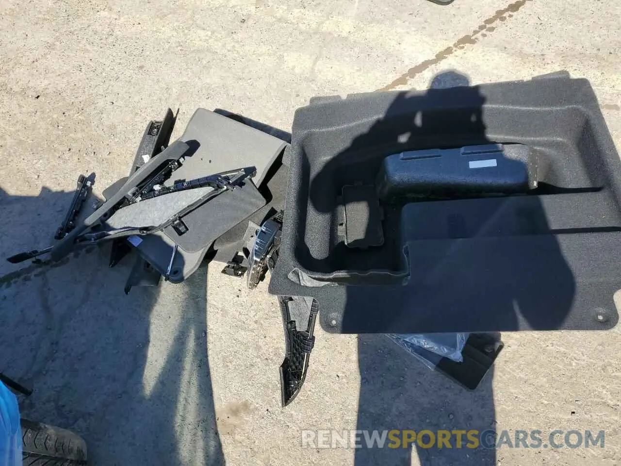 12 Photograph of a damaged car WDDUG8GB8LA502374 MERCEDES-BENZ S-CLASS 2020
