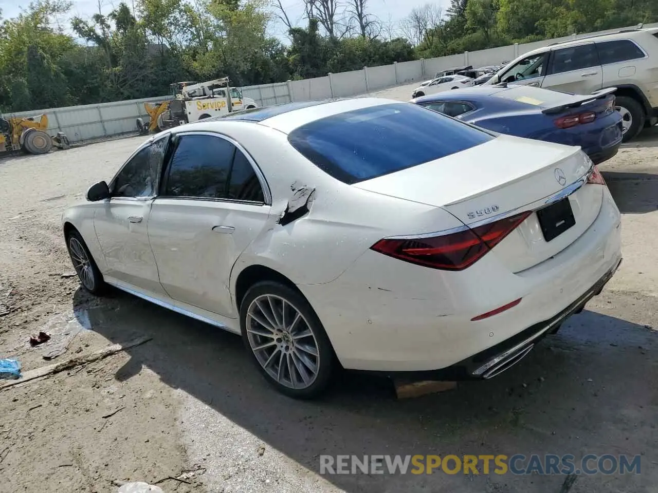 2 Photograph of a damaged car W1K6G6DB0NA163436 MERCEDES-BENZ S-CLASS 2022
