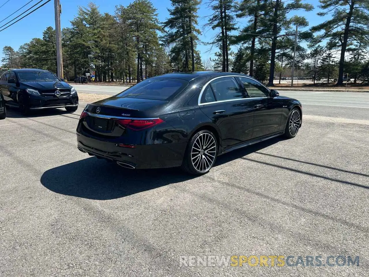 4 Photograph of a damaged car W1K6G6DB1NA125486 MERCEDES-BENZ S-CLASS 2022