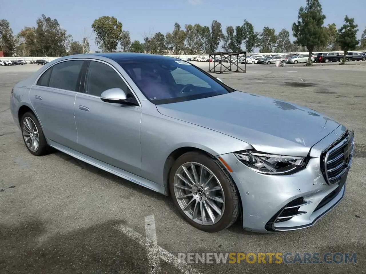 4 Photograph of a damaged car W1K6G7GB4NA097913 MERCEDES-BENZ S-CLASS 2022
