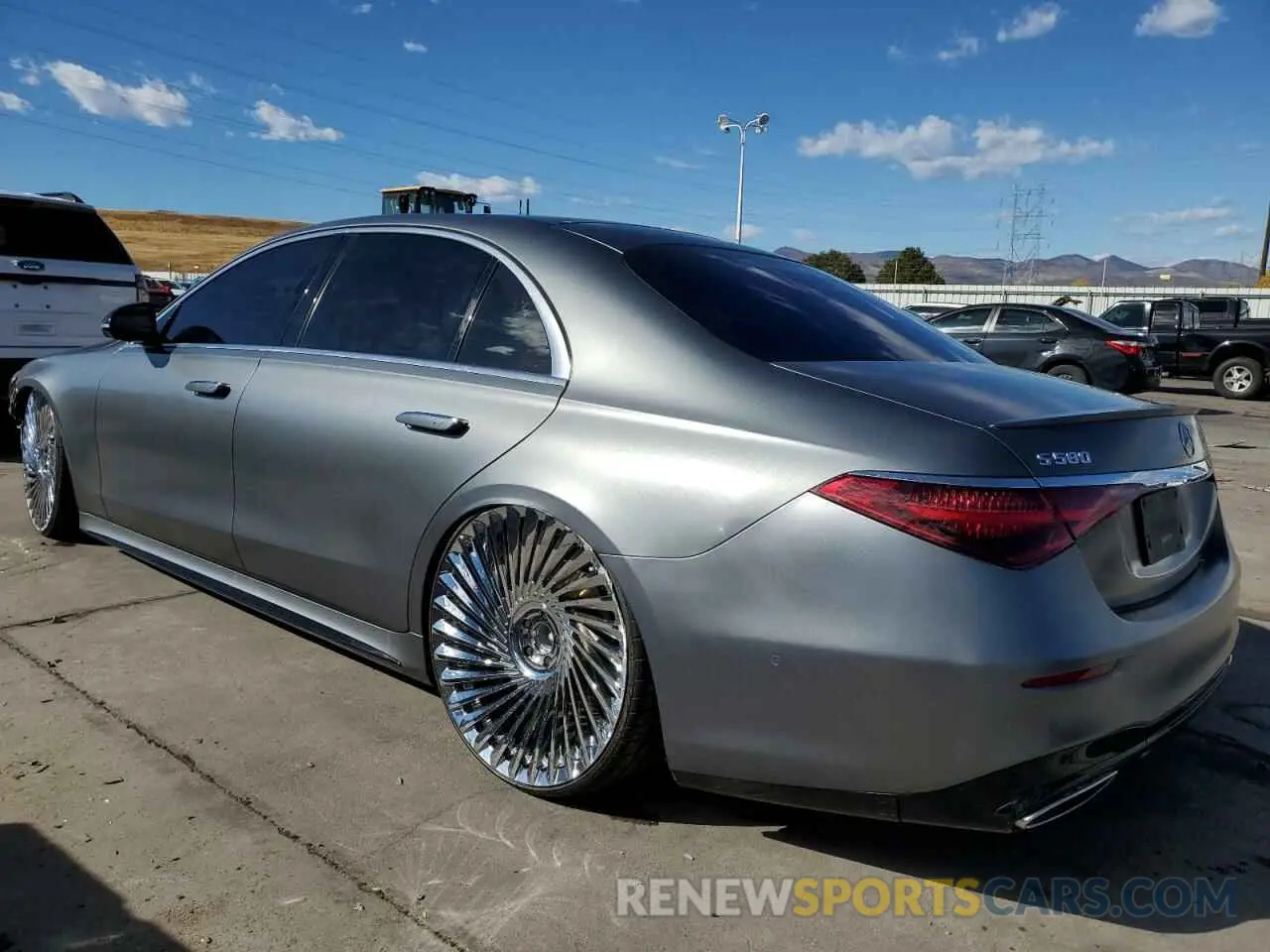 2 Photograph of a damaged car W1K6G7GB8NA105172 MERCEDES-BENZ S-CLASS 2022