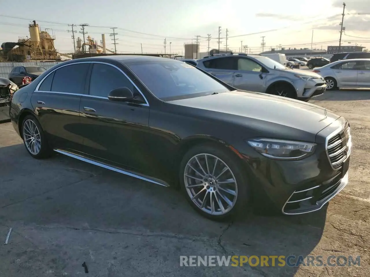 4 Photograph of a damaged car W1K6G6DBXPA225492 MERCEDES-BENZ S-CLASS 2023