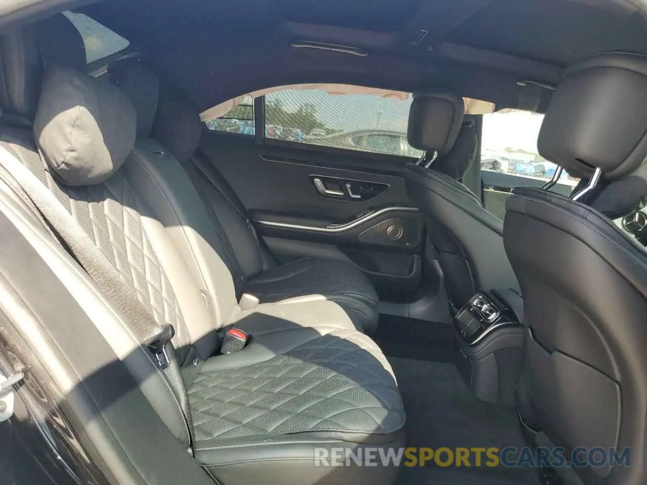 10 Photograph of a damaged car W1K6G6KBXPA201292 MERCEDES-BENZ S S580E 4M 2023
