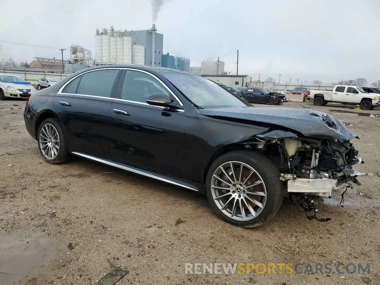 4 Photograph of a damaged car W1K6G6KB8RA276723 MERCEDES-BENZ S S580E 4M 2024