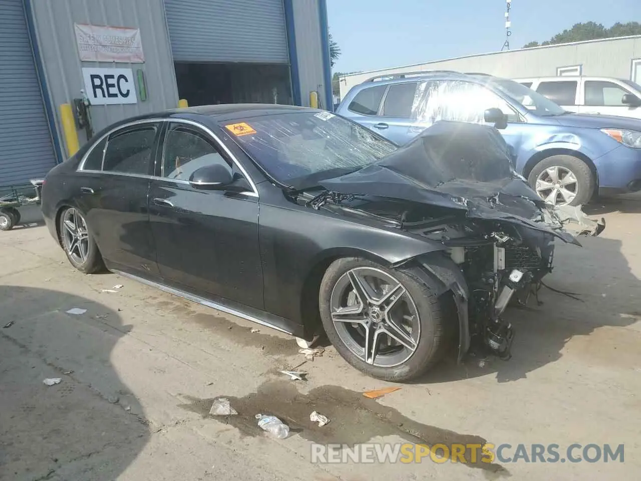 4 Photograph of a damaged car W1K6G6KB9RA304206 MERCEDES-BENZ S S580E 4M 2024