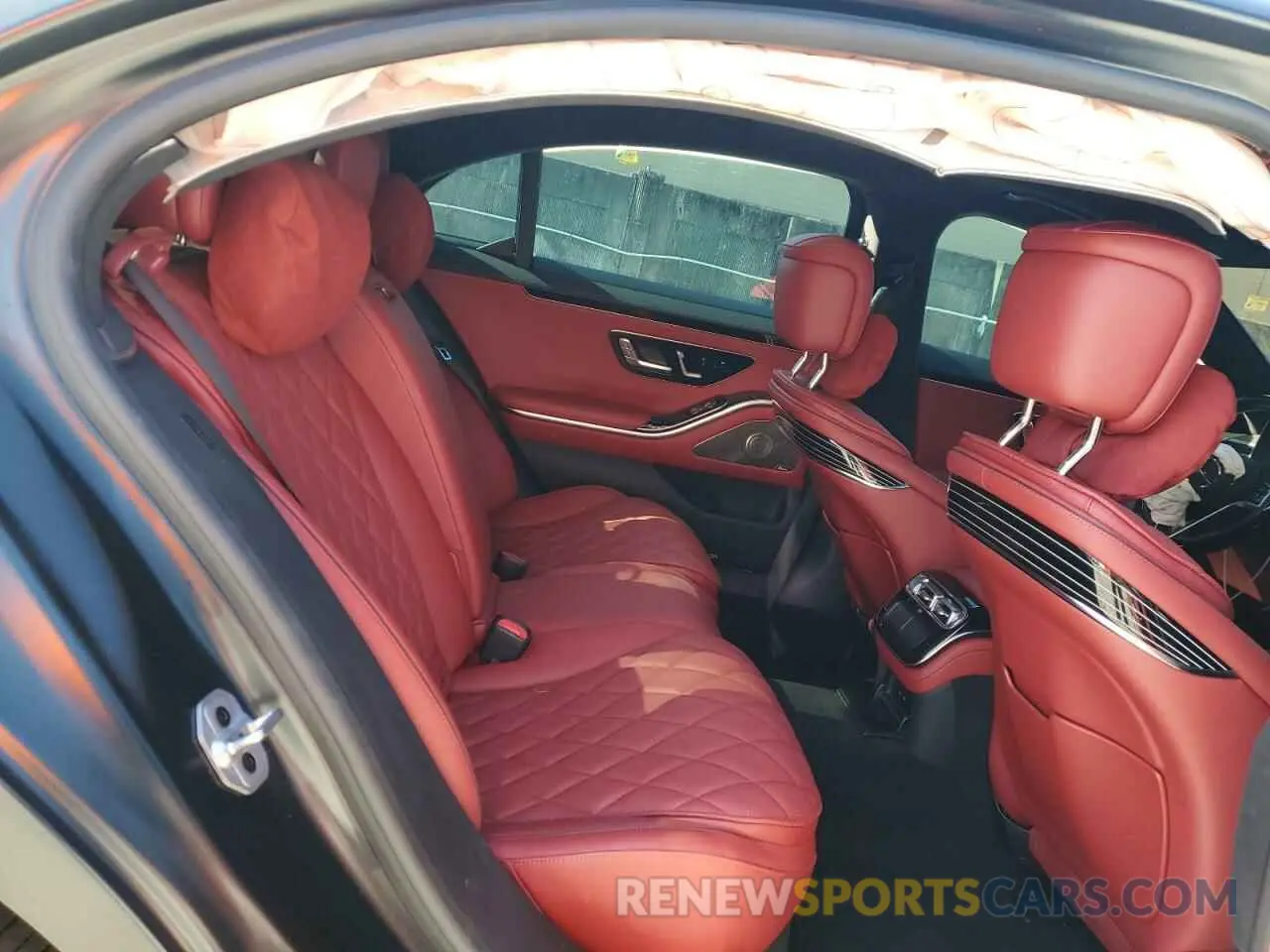 10 Photograph of a damaged car W1K6G6KBXRA276299 MERCEDES-BENZ S S580E 4M 2024